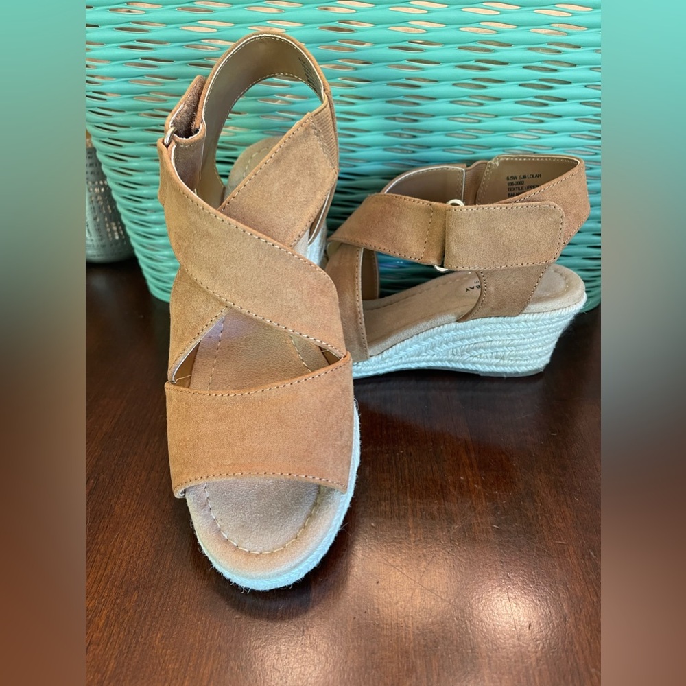 NWOT St. John's Bay Womens Lolah Wedge Sandals, Honey Ginger - SZ 6.5 WIDE - Picture 2 of 7